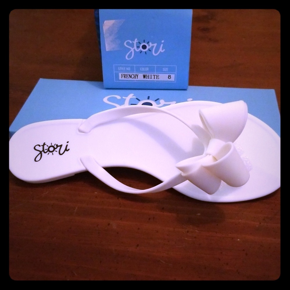 Stori Bow Sandals 🔵NWT🔵